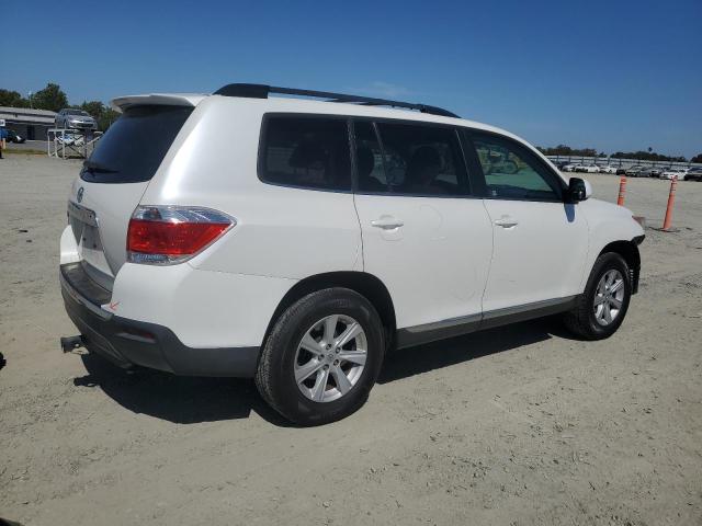 5TDZA3EH6DS037514 - 2013 TOYOTA HIGHLANDER BASE Beyaz fotoğraf 3