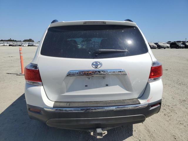 5TDZA3EH6DS037514 - 2013 TOYOTA HIGHLANDER BASE Beyaz fotoğraf 6