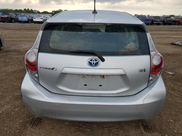 JTDKDTB31E1079427 - 2014 TOYOTA PRIUS C 银色 照片 6