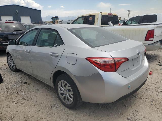 5YFBURHE1KP932279 - 2019 TOYOTA COROLLA L SILVER photo 2