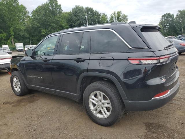 1C4RJHAGXPC674468 - 2023 JEEP GRAND CHEROKEE LAREDO BLACK photo 2