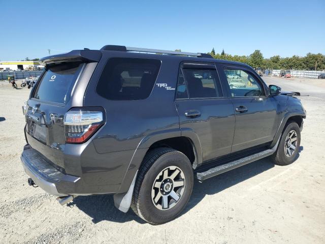 JTEBU5JR4J5518085 - 2018 TOYOTA 4RUNNER SR5/SR5 PREMIUM GRAY photo 3