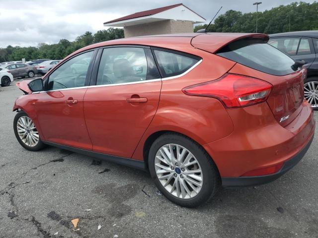 1FADP3N20JL327075 - 2018 FORD FOCUS TITANIUM ORANGE photo 2