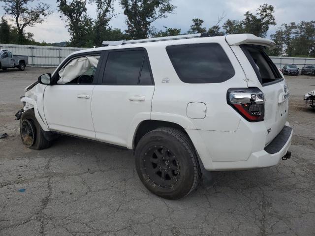 JTEBU5JR5J5485436 - 2018 TOYOTA 4RUNNER SR5/SR5 PREMIUM WHITE photo 2