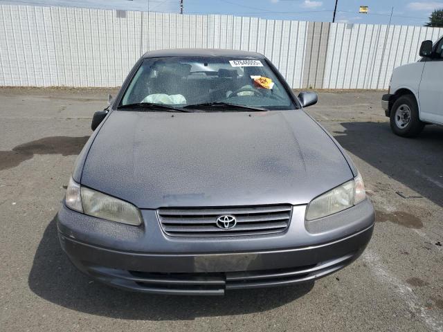 JT2BG22K3V0069893 - 1997 TOYOTA CAMRY LE GRAY photo 5