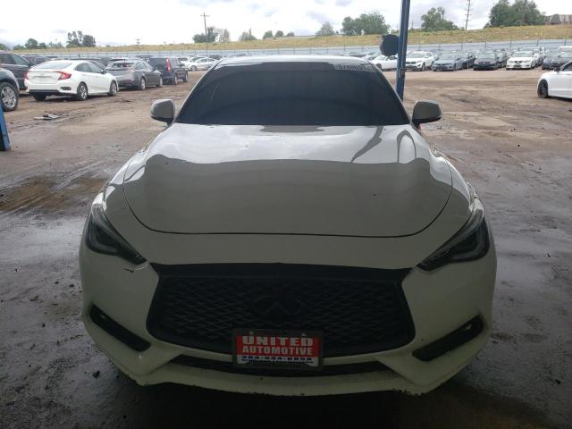 JN1EV7EL3JM390883 - 2018 INFINITI Q60 LUXE 300 WHITE photo 5