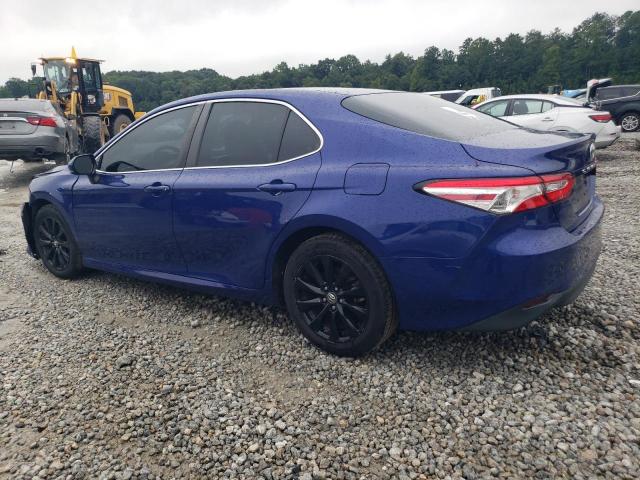 4T1B11HK1JU521607 - 2018 TOYOTA CAMRY L BLUE photo 2