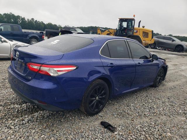 4T1B11HK1JU521607 - 2018 TOYOTA CAMRY L BLUE photo 3