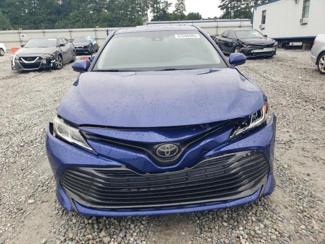 4T1B11HK1JU521607 - 2018 TOYOTA CAMRY L BLUE photo 5