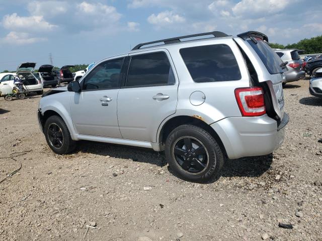 1FMCU0D70BKB89289 - 2011 FORD ESCAPE XLT SILVER photo 2