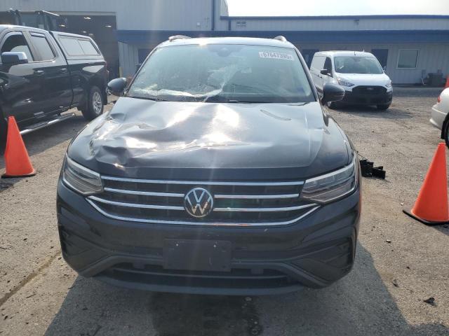 3VV2B7AX2NM039220 - 2022 VOLKSWAGEN TIGUAN SE შავი ფოტო 5