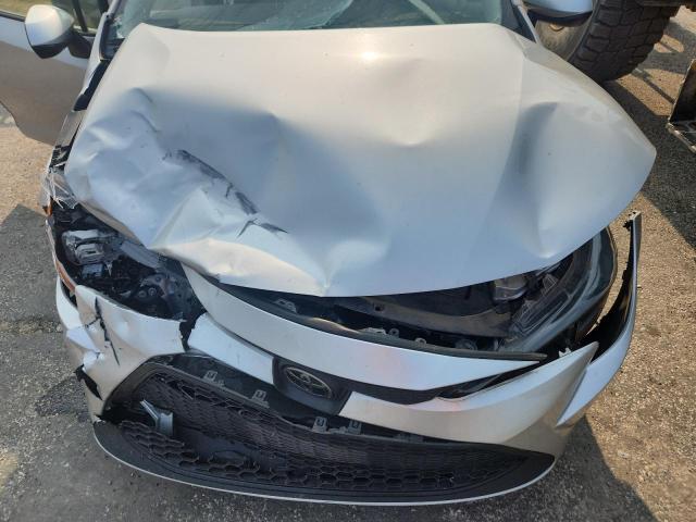 JTDEPMAEXMJ151205 - 2021 TOYOTA COROLLA LE Gümüş fotoğraf 11