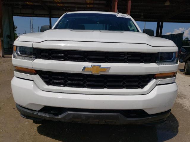 3GCUKPEC6JG286411 - 2018 CHEVROLET SILVERADO K1500 CUSTOM WHITE photo 5