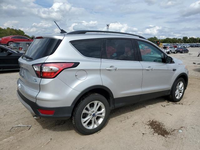 1FMCU9GD7JUA25532 - 2018 FORD ESCAPE SE SILVER photo 3