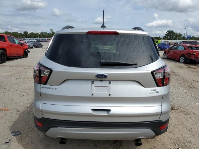 1FMCU9GD7JUA25532 - 2018 FORD ESCAPE SE SILVER photo 6