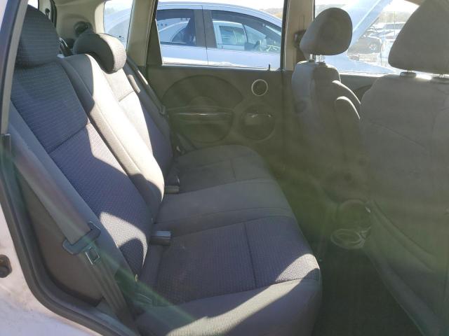 KL1TD66637B743693 - 2007 CHEVROLET AVEO BASE WHITE photo 10