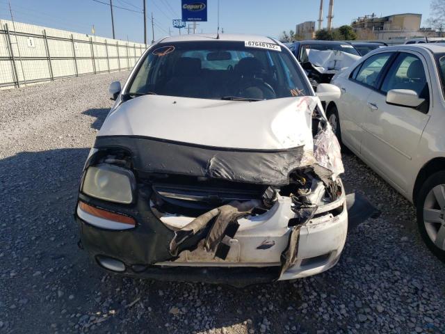 KL1TD66637B743693 - 2007 CHEVROLET AVEO BASE WHITE photo 5