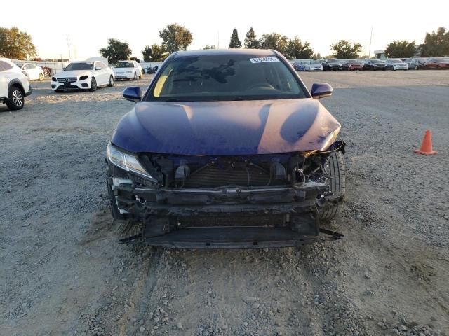 4T1B11HK7JU591788 - 2018 TOYOTA CAMRY L BLUE photo 5