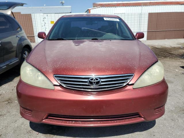 4T1BE32K45U096012 - 2005 TOYOTA CAMRY LE RED photo 5