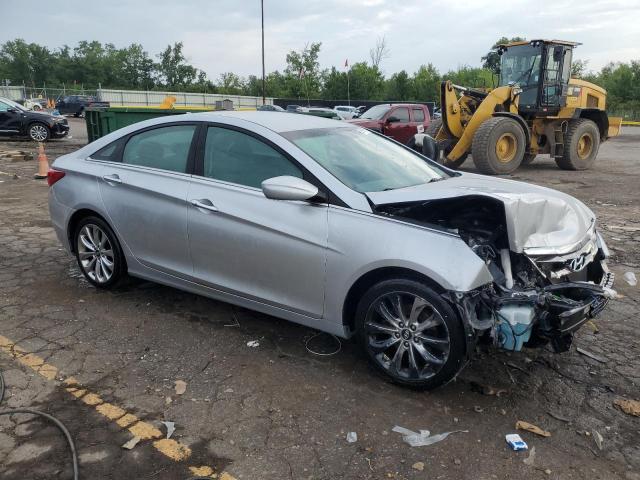 5NPEC4AC9DH717938 - 2013 HYUNDAI SONATA SE SILVER photo 4