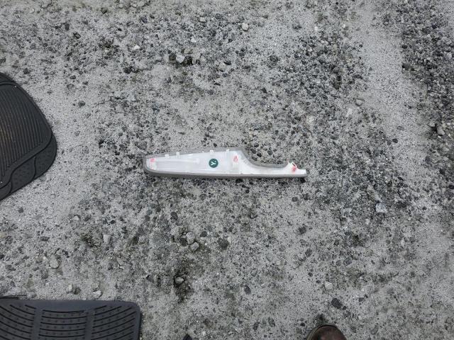 4T1BF1FK0FU028500 - 2015 TOYOTA CAMRY LE 灰色 照片 12