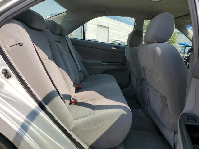 4T1BE32K75U563990 - 2005 TOYOTA CAMRY LE SILVER photo 10