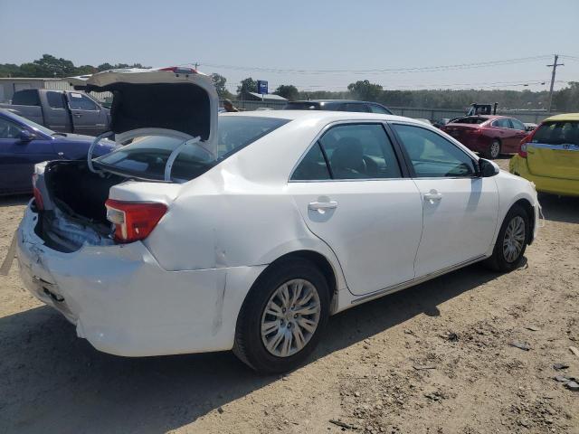 4T4BF1FK8ER429247 - 2014 TOYOTA CAMRY L WHITE photo 3