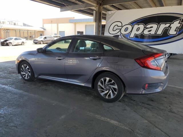 2HGFC2F75HH555519 - 2017 HONDA CIVIC EX GRAY photo 2