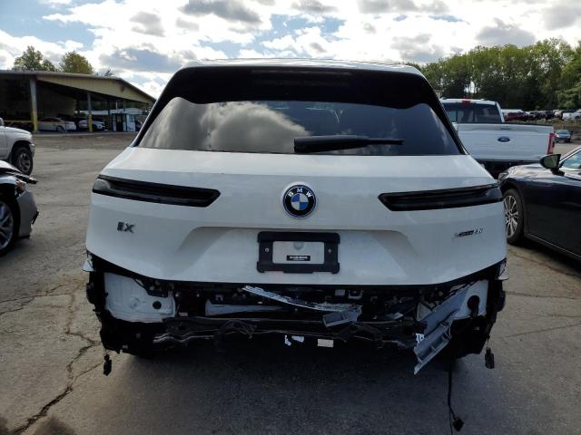 WB523CF06RCN21028 - 2024 BMW IX XDRIVE50 WHITE photo 6