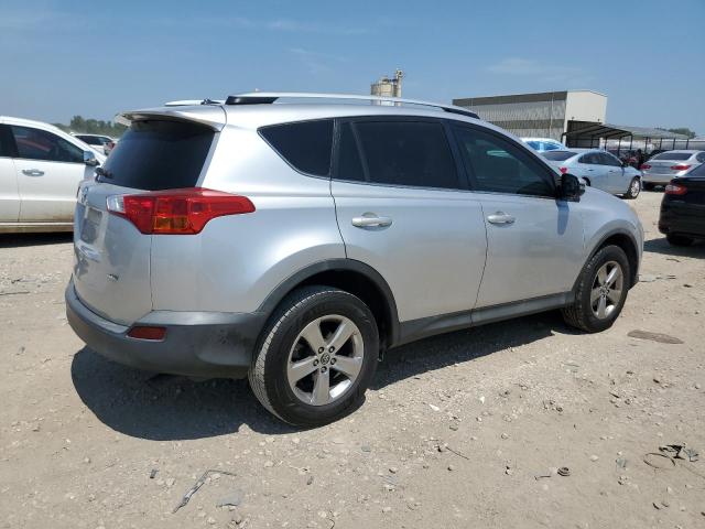 2T3WFREV0FW169375 - 2015 TOYOTA RAV4 XLE SILVER photo 3