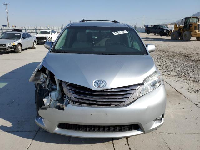5TDDK3DC9GS142940 - 2016 TOYOTA SIENNA XLE SILVER photo 5