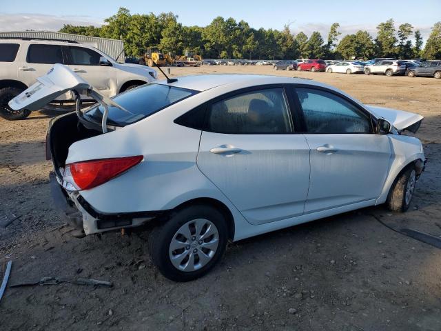 KMHCT4AE0GU015375 - 2016 HYUNDAI ACCENT SE WHITE photo 3