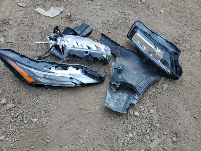 1G1ZE5STXGF336817 - 2016 CHEVROLET MALIBU LT WHITE photo 12