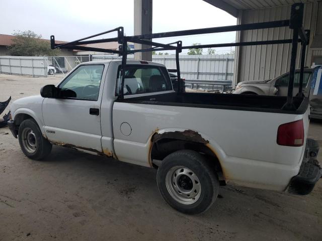 1GCCS145628192127 - 2002 CHEVROLET S TRUCK S10 WHITE photo 2