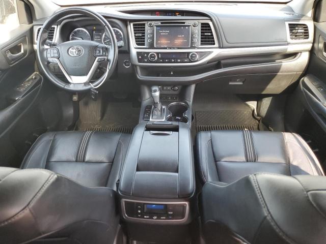 5TDJZRFH5JS867324 - 2018 TOYOTA HIGHLANDER SE Бордовый фото 8
