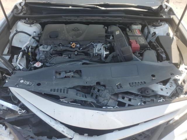 4T1B11HK1JU523972 - 2018 TOYOTA CAMRY L WHITE photo 11