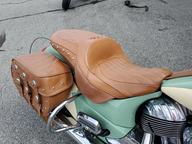 56KTRLAA4H3346990 - 2017 INDIAN MOTORCYCLE CO. ROADMASTER CLASSIC GREEN photo 6