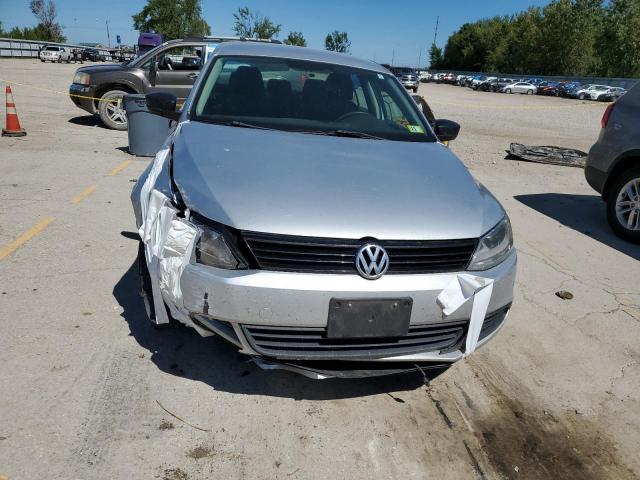 3VW2K7AJ4CM349180 - 2012 VOLKSWAGEN JETTA BASE SILVER photo 5