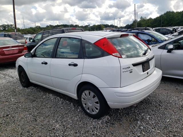 3FAFP37N55R102299 - 2005 FORD FOCUS ZX5 WHITE photo 2