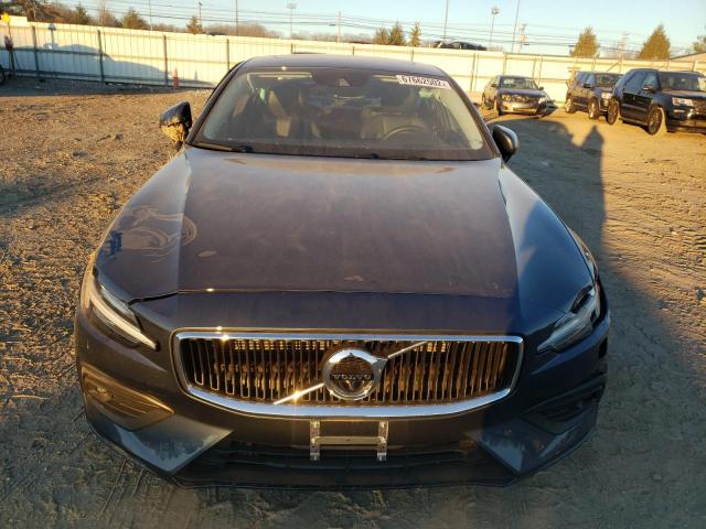 7JR102FK8LG044608 - 2020 VOLVO S60 T5 MOMENTUM GRAY photo 5