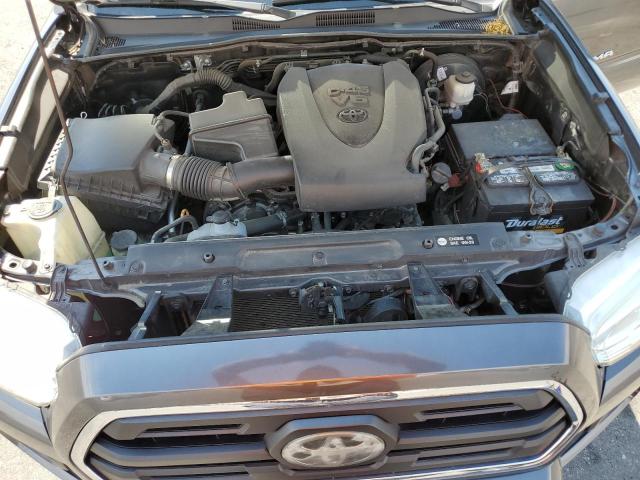 3TMCZ5AN0JM160288 - 2018 TOYOTA TACOMA DOUBLE CAB Grau Foto 11