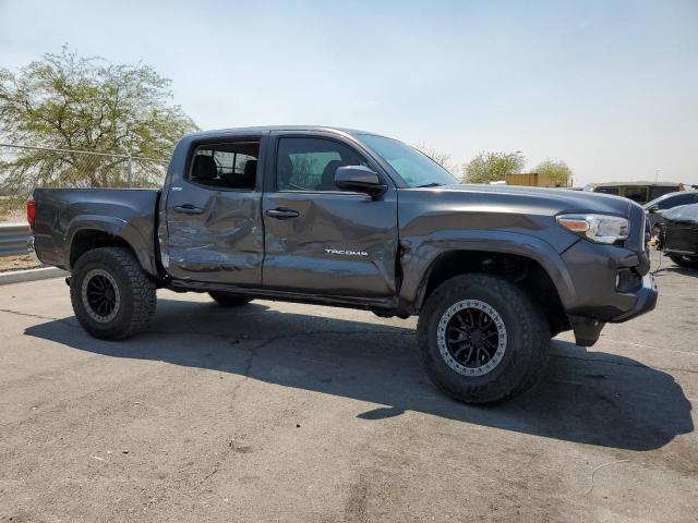 3TMCZ5AN0JM160288 - 2018 TOYOTA TACOMA DOUBLE CAB Grau Foto 4