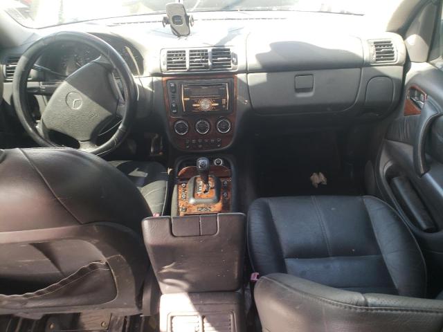 4JGAB54E03A384597 - 2003 MERCEDES-BENZ ML 320 银色 照片 8