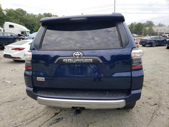 JTERU5JR9P6131405 - 2023 TOYOTA 4RUNNER SE BLUE photo 6