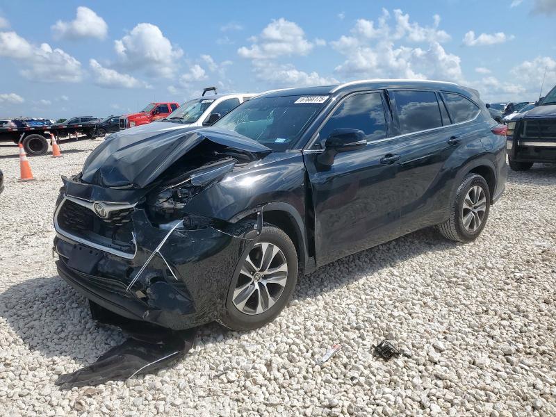 2022 TOYOTA HIGHLANDER XLE, 