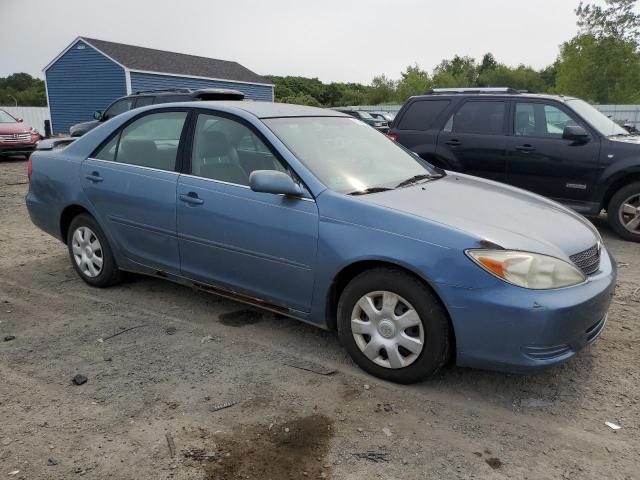 4T1BE32K52U608498 - 2002 TOYOTA CAMRY LE BLUE photo 4