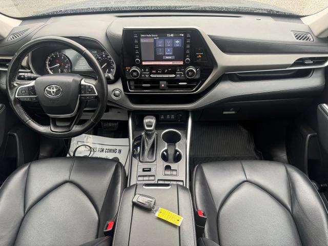 5TDGZRBH0NS595092 - 2022 TOYOTA HIGHLANDER XLE BLUE photo 11