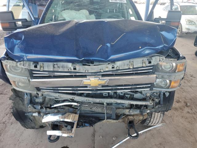 1GC2KUEG0HZ151797 - 2017 CHEVROLET SILVERADO K2500 HEAVY DUTY BLUE photo 11