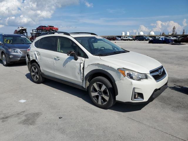 JF2GPBLC5GH234725 - 2016 SUBARU CROSSTREK 2.0I HYBRID TOURING WHITE photo 4