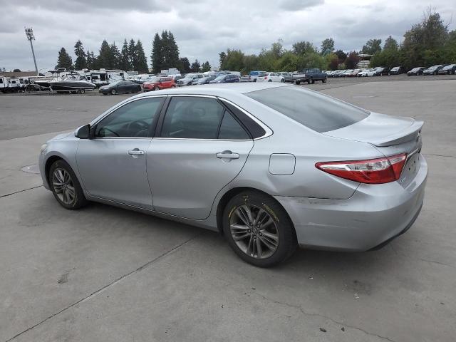 4T1BF1FK0GU254456 - 2016 TOYOTA CAMRY LE SILVER photo 2